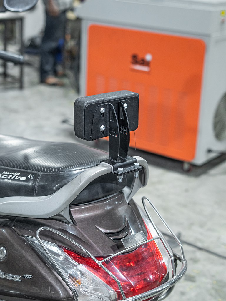 SMALL PILLION HANDLE UNIVERSAL BACK REST SB 916