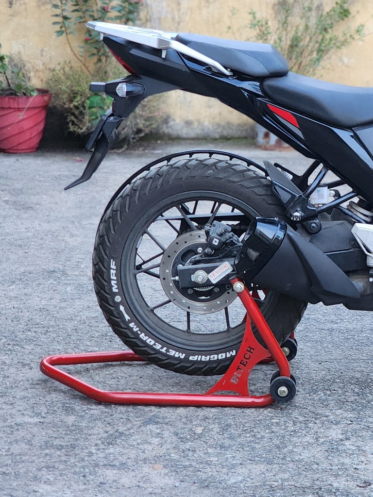 PADDOCK STAND RED - SB 799